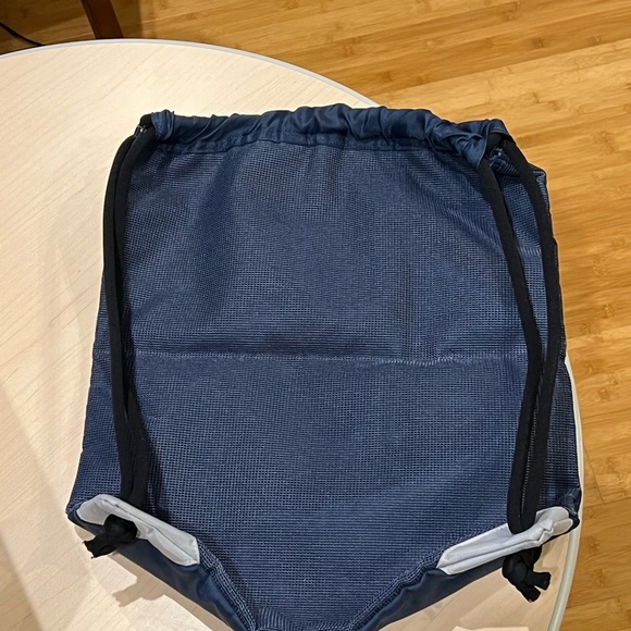 Blue New York Yankees Drawstring Backpack Unisex - Picture 3 of 5